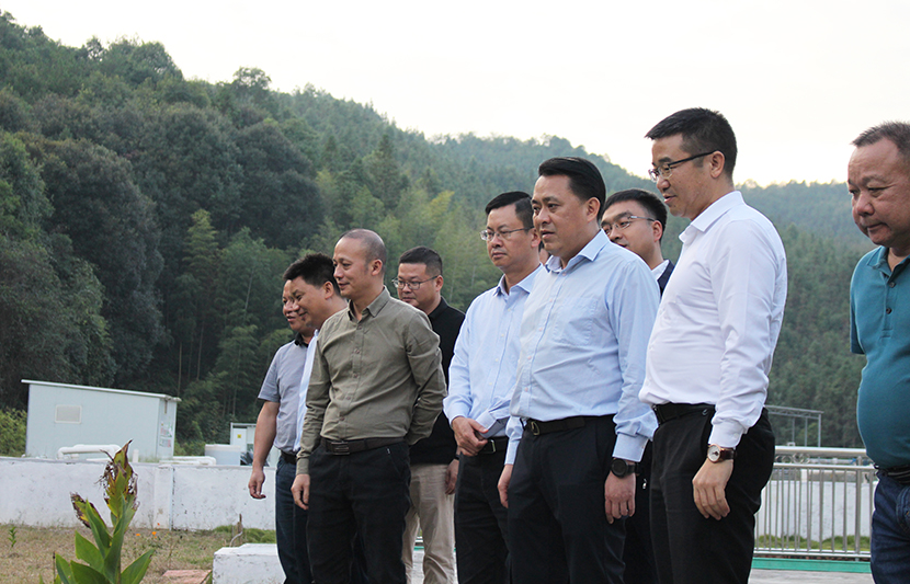 岑溪市稀土產(chǎn)業(yè)發(fā)展與礦山綜合治理考察組一行先后到我司龍南黃沙、定南上下營(yíng)稀土尾水項(xiàng)目調(diào)研