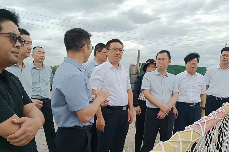 贛州市委常委、副市長(zhǎng)何琦一行蒞臨挺進(jìn)環(huán)保D5地塊土壤治理項(xiàng)目調(diào)研指導(dǎo)